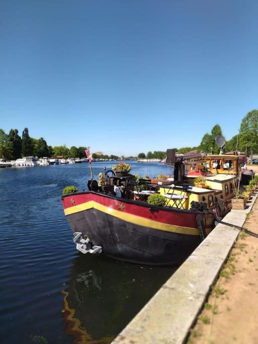 Studio Sympa Avec Petit Dejeuner Entre Canal Et Loire Roanne Exterior foto